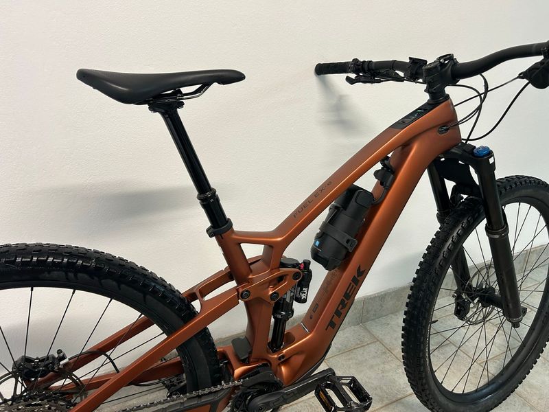 Używany Trek Fuel EXe 9.7 2023 2023 Mountainbike — zdjęcie 9 z 12