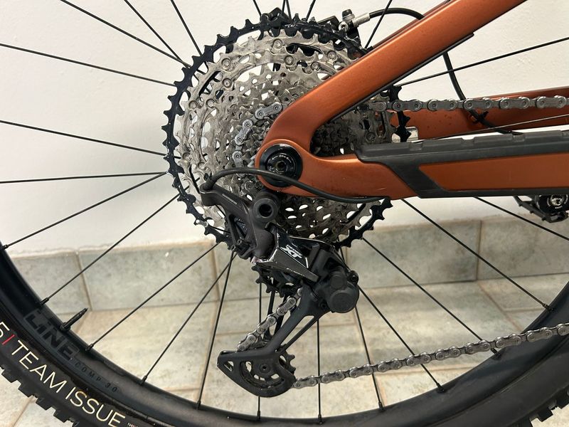 Używany Trek Fuel EXe 9.7 2023 2023 Mountainbike — zdjęcie 3 z 12