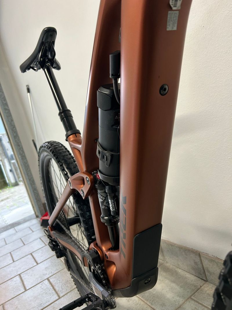 Używany Trek Fuel EXe 9.7 2023 2023 Mountainbike — zdjęcie 8 z 12