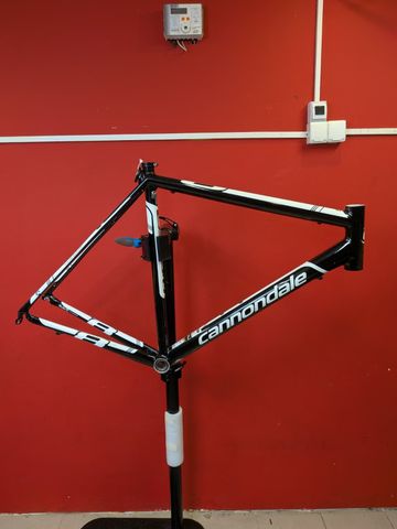 Gebrauchtes Cannondale CAAD 8 Frameset 2015 Road & Gravel