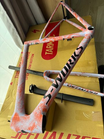 Gebrauchtes Specialized Tarmac SRAM Rival eTap AXS 2025 Road & Gravel, Violett — Bild 5 von 5