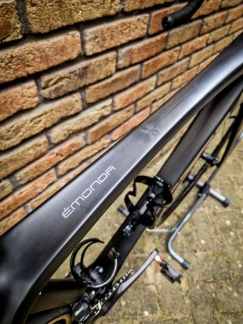 Used Trek Émonda SLR 7 2022 2022 Road & Gravel — image 7 of 19