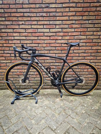 Used Trek Émonda SLR 7 2022 2022 Road & Gravel — image 10 of 19