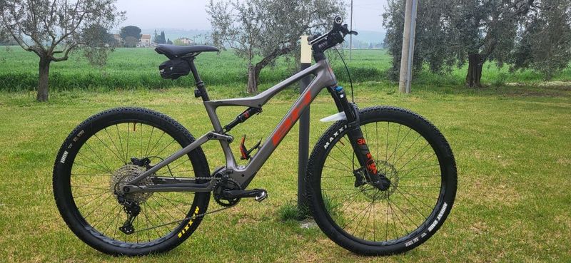 Tweedehands BH iLYNX RACE CARBON LT 7.6 2022 2022 MTB