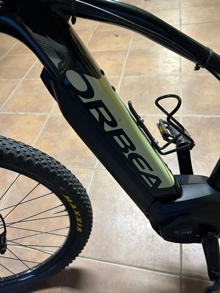 Used Orbea Keram Shimano Deore XT 2021 Mountainbike, Green — image 8 of 9
