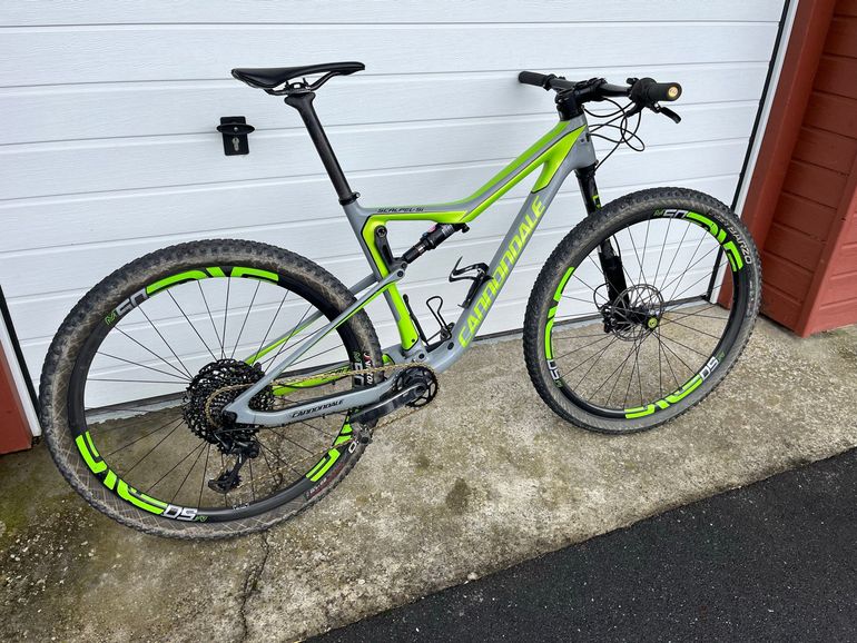 Used Cannondale Scalpel-Si Team 2018 2018 Mountainbike — image 1 of 9