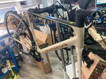 Used Orbea ORCA M30i 2025 2025 Road & Gravel, White — image 4 of 5