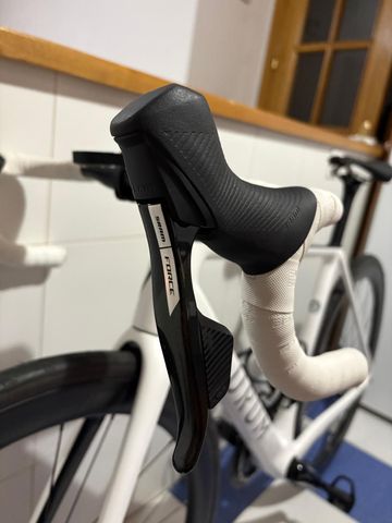 Used Aurum Essentia 2025 Road & Gravel, White — image 7 of 9