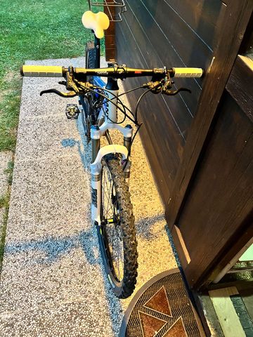 Used Giant Anthem X2 2010 2010 Mountainbike, Blue, 26 — image 4 of 8