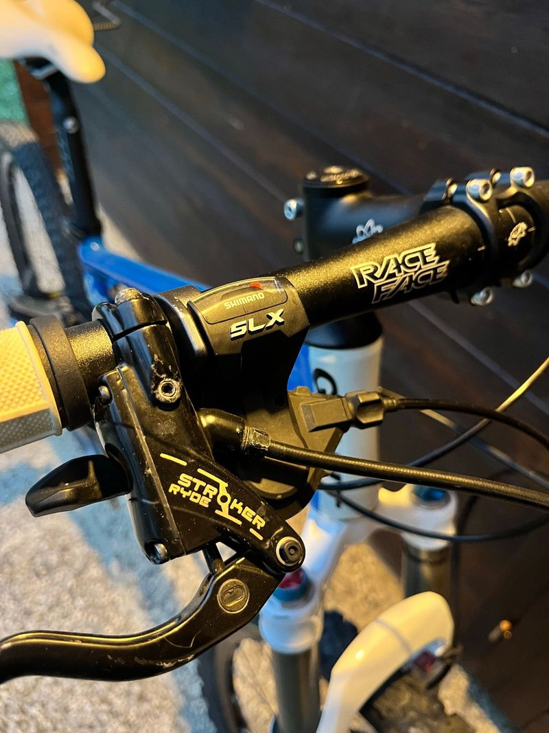 Used Giant Anthem X2 2010 2010 Mountainbike, Blue, 26 — image 7 of 8