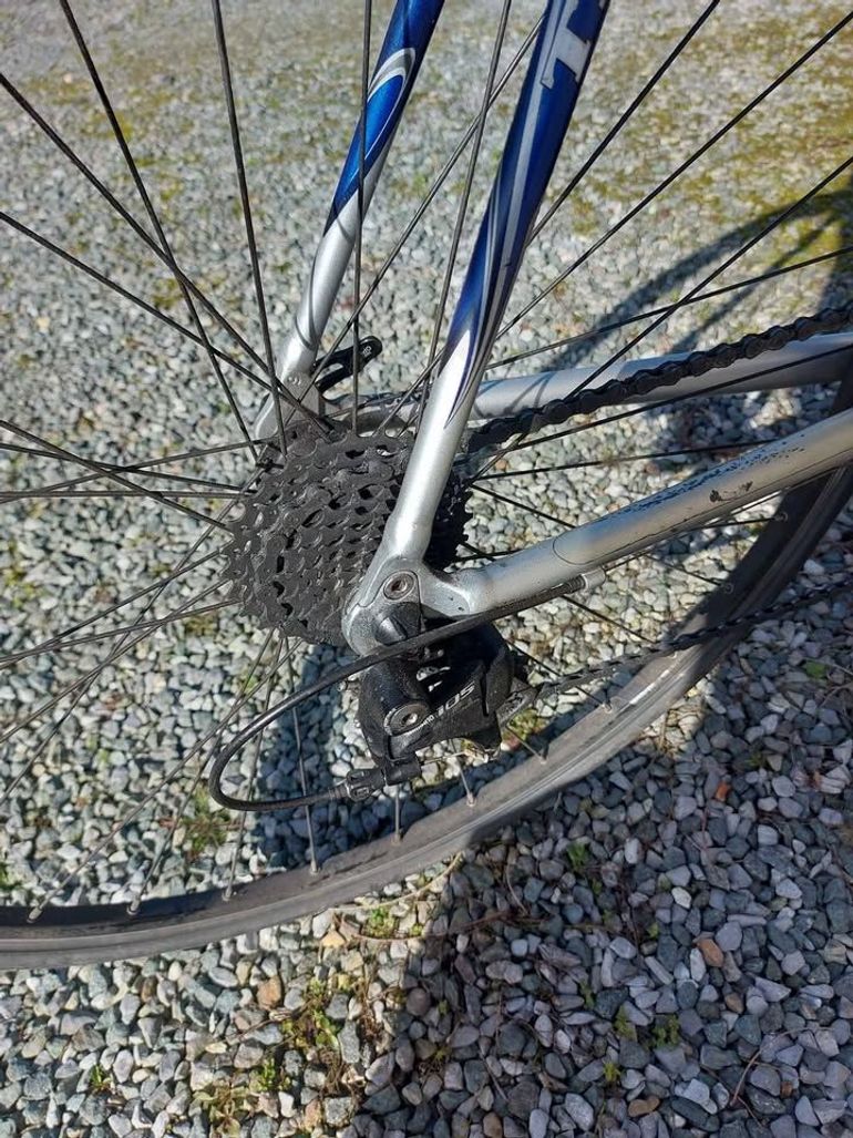 Used Trek Olcv 2300 2003 2003 Road & Gravel, Blue — image 4 of 9