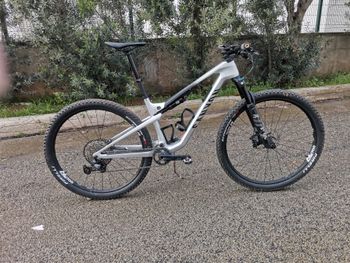 Canyon, Lux Trail CF 6 2025
