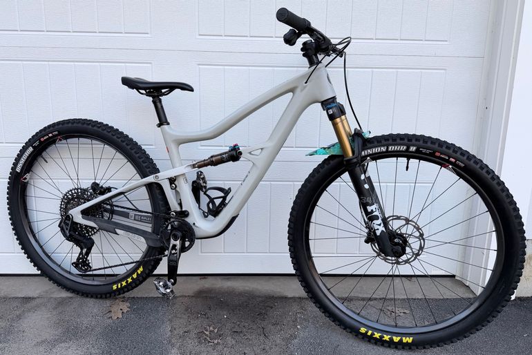 Used Ibis Ripley V4S Carbon Drywall Large 2023 Mountainbike, Light Gray — image 1 of 26