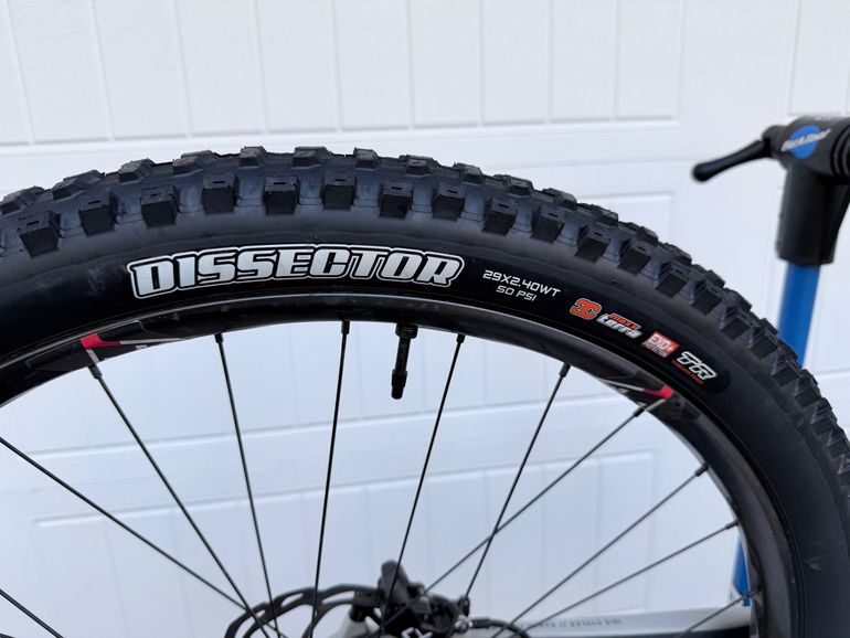Used Ibis Ripley V4S Carbon Drywall Large 2023 Mountainbike, Light Gray — image 21 of 26