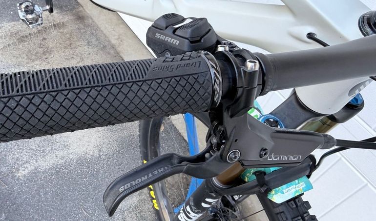 Used Ibis Ripley V4S Carbon Drywall Large 2023 Mountainbike, Light Gray — image 13 of 26