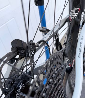 Used Ibis Ripley V4S Carbon Drywall Large 2023 Mountainbike, Light Gray — image 9 of 26