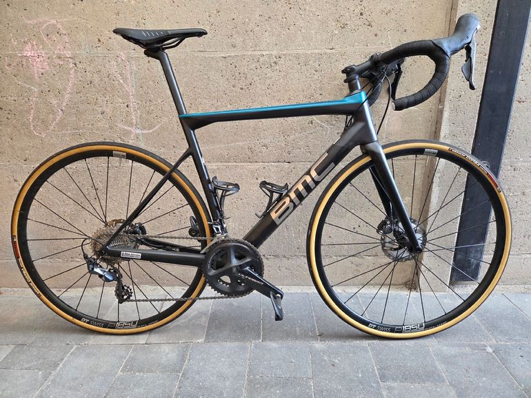Used BMC Teammachine SLR02 DISC THREE 2020 2020 Road & Gravel — image 1 of 4