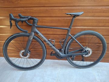 Używany Scott Addict Shimano Ultegra Di2 2024 Road & Gravel