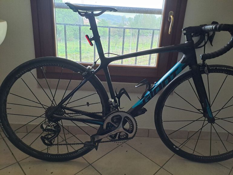 Used Giant TCR Advanced SL 0 2016 2016 Road & Gravel, Negro — image 1 of 4