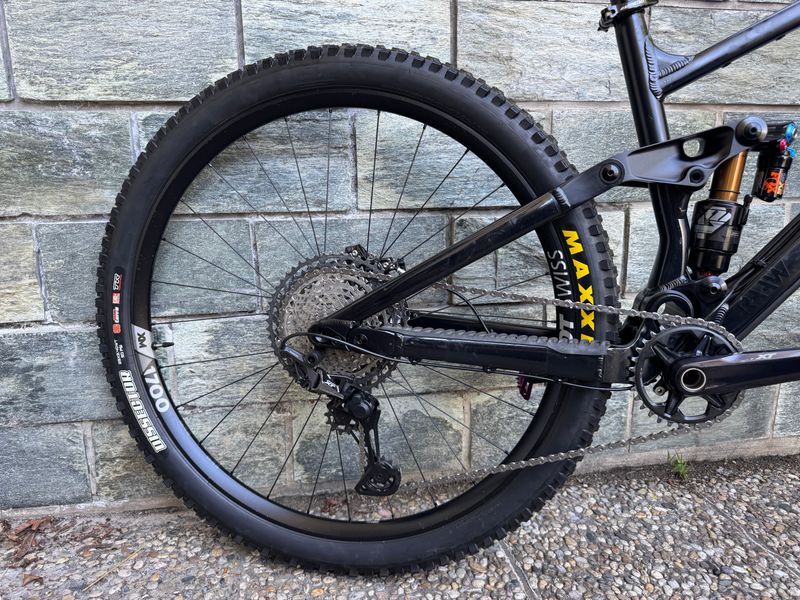 Used RAAW Jibb V1, XT, Gr. L 2021 Mountainbike, Black — image 11 of 12