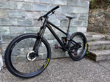 Used RAAW Jibb V1, XT, Gr. L 2021 Mountainbike, Black — image 3 of 12