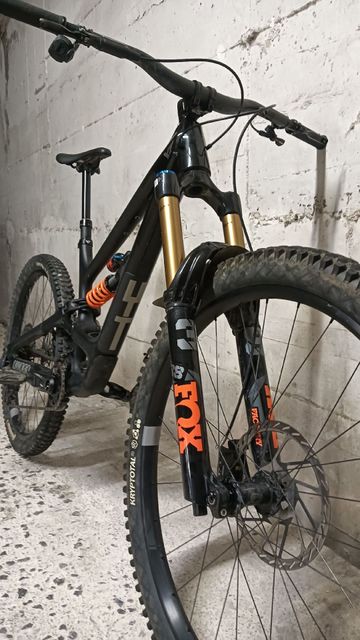 Used YT Custom SRAM GX Eagle AXS 2025 Mountainbike, Black — image 6 of 6