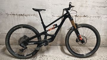 Used YT Custom SRAM GX Eagle AXS 2025 Mountainbike, Black — image 4 of 6
