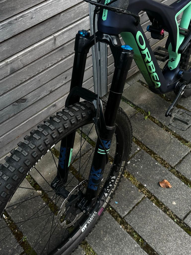 Used Orbea RALLON M-TEAM 2018 2018 Mountainbike — image 2 of 18