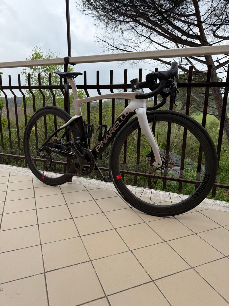 Used Pinarello DOGMA F SUPER RECORD EPS Disc 2023 2023 Road & Gravel — image 1 of 5