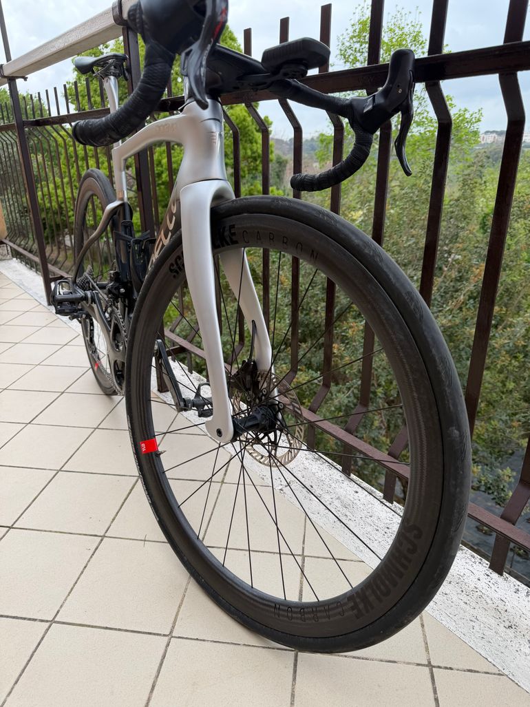 Used Pinarello DOGMA F SUPER RECORD EPS Disc 2023 2023 Road & Gravel — image 4 of 5