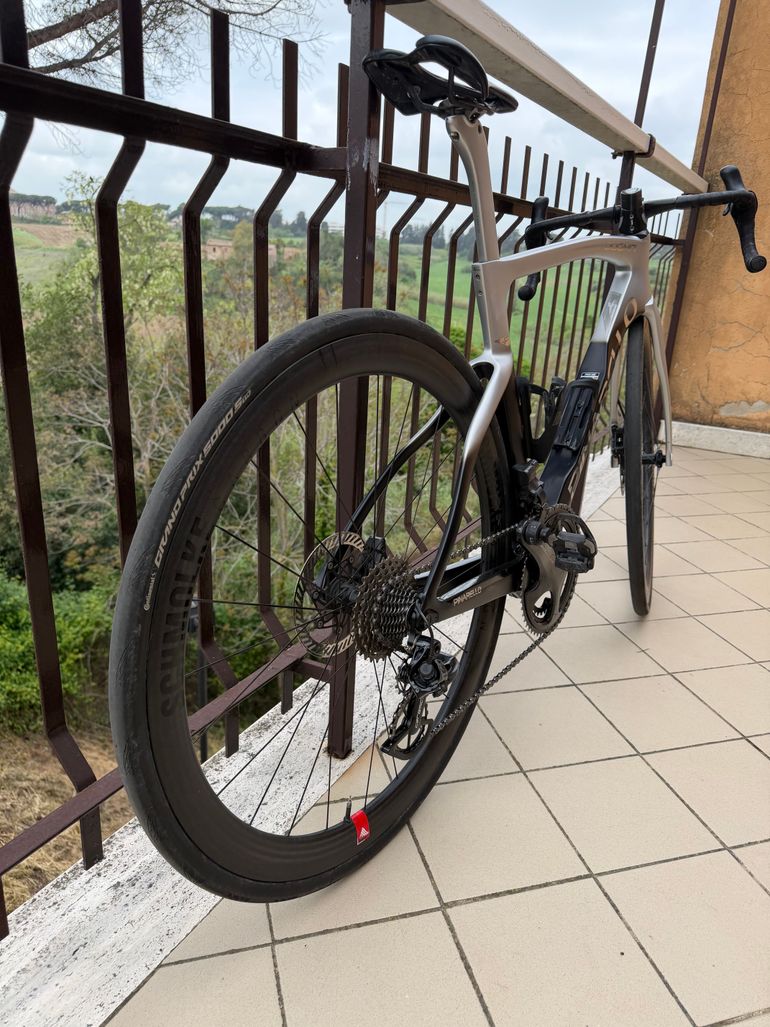 Used Pinarello DOGMA F SUPER RECORD EPS Disc 2023 2023 Road & Gravel — image 3 of 5