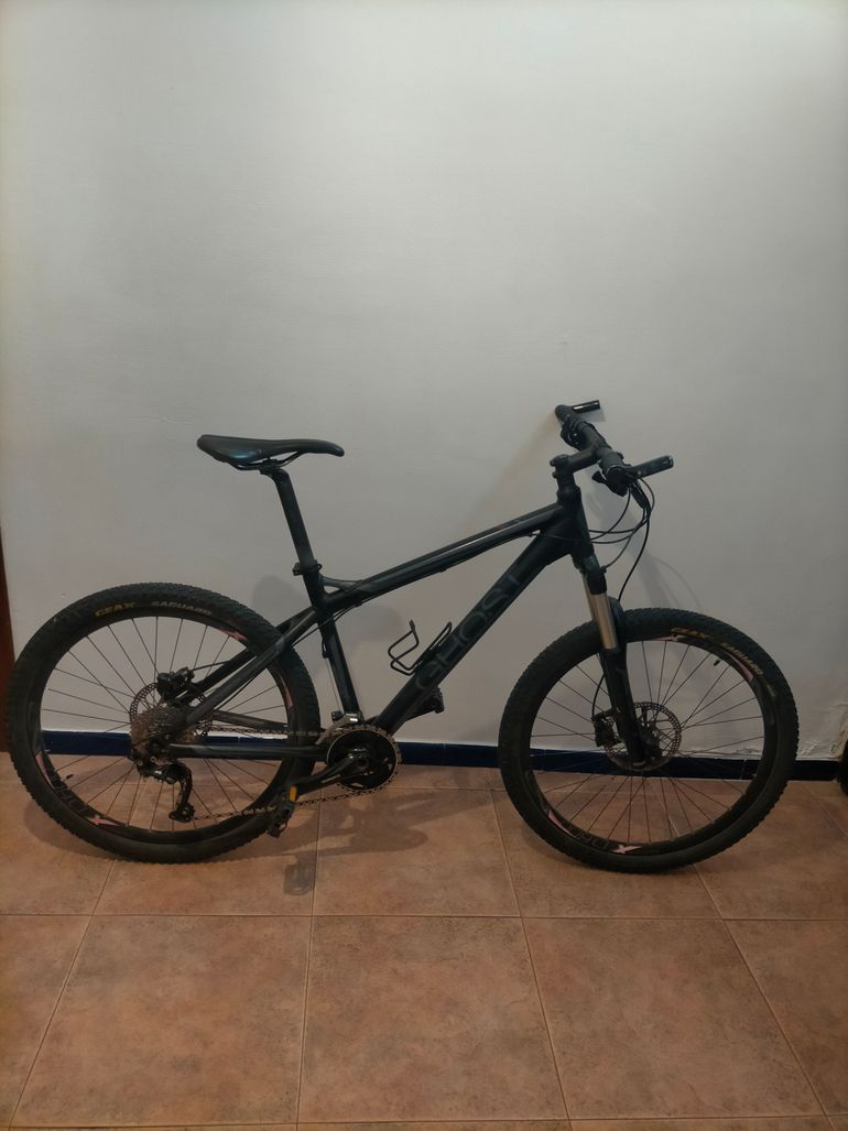 Used Ghost Ghost 2016 Mountainbike, Schwarz, 26 — image 1 of 7
