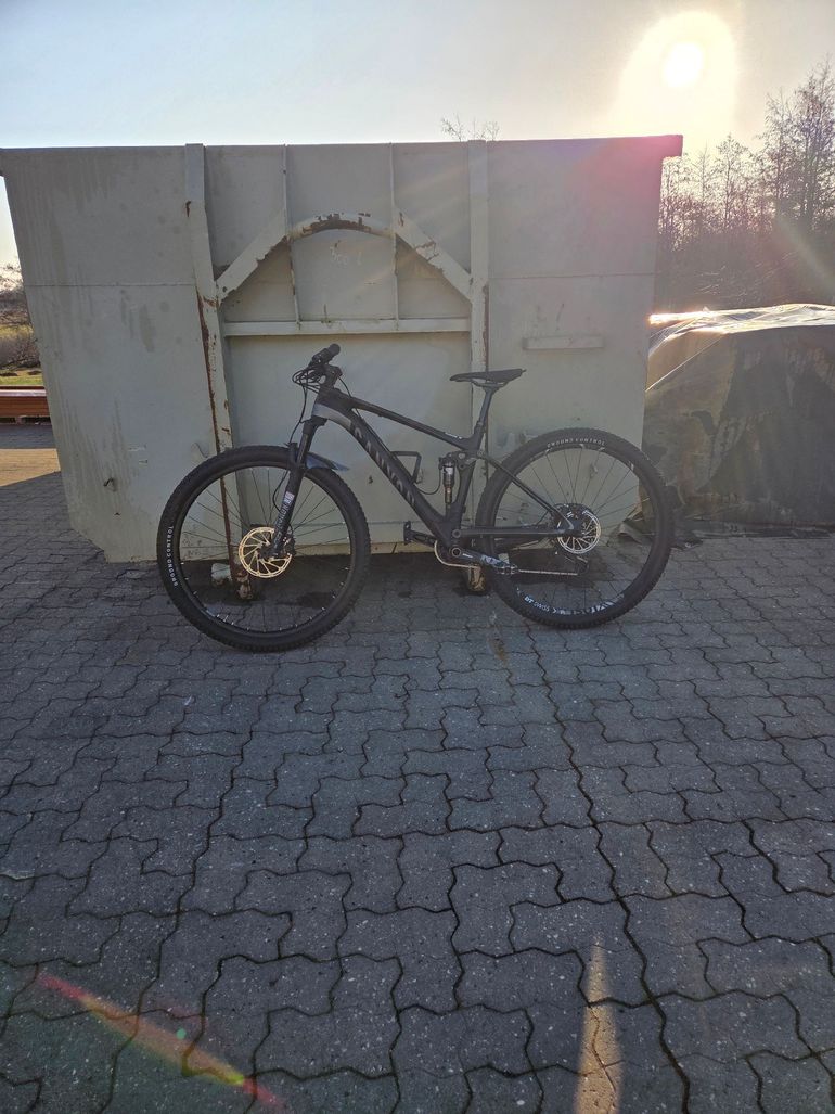 Used Canyon Lux CF 8.0 Pro Race 2018 2018 Mountainbike, Black, 29 — image 6 of 6