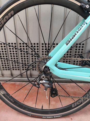 Used bianchi aria 2018 rim Bianchi aria 2018 rim Custom Shimano Ultegra 2018 Road & Gravel, Blue — image 4 of 9
