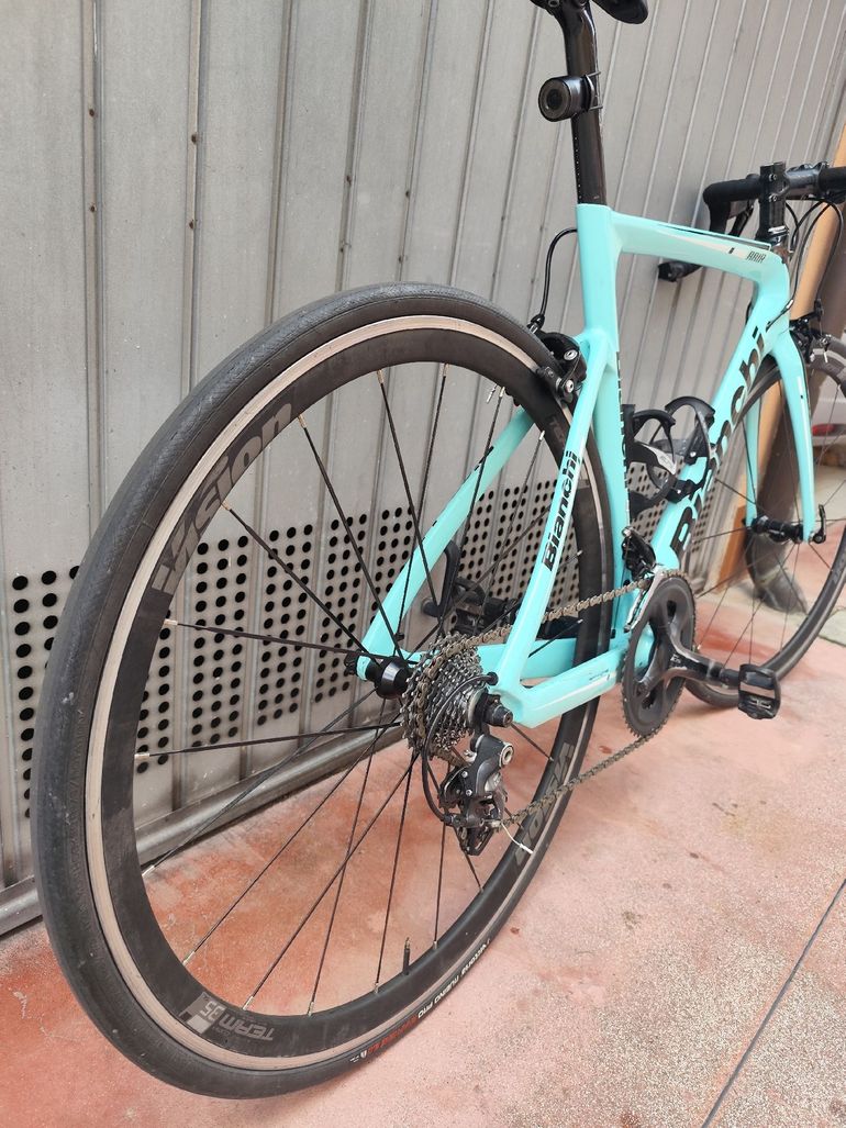 Used bianchi aria 2018 rim Bianchi aria 2018 rim Custom Shimano Ultegra 2018 Road & Gravel, Blue — image 3 of 9