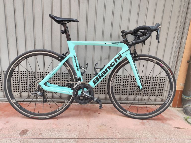 Used bianchi aria 2018 rim Bianchi aria 2018 rim Custom Shimano Ultegra 2018 Road & Gravel, Blue — image 1 of 9