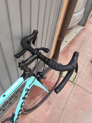 Used bianchi aria 2018 rim Bianchi aria 2018 rim Custom Shimano Ultegra 2018 Road & Gravel, Blue — image 5 of 9