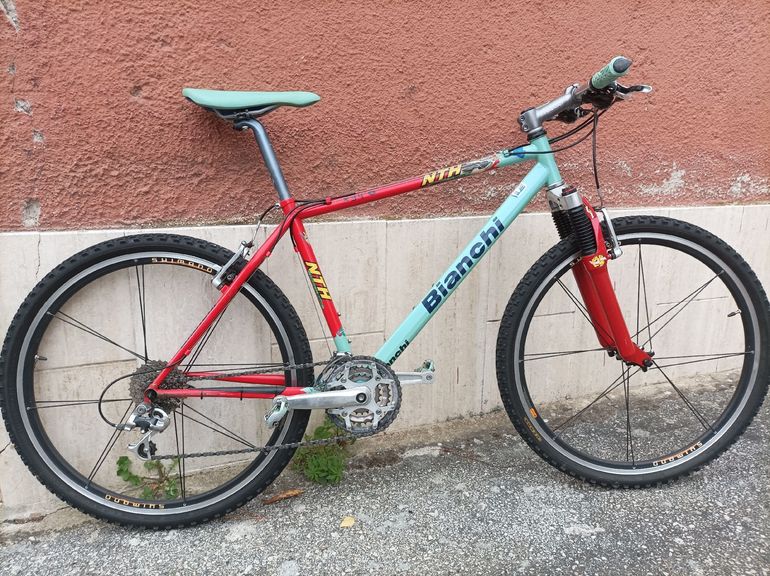 Used Bianchi Bianchi Custom Shimano Deore XT 2000 Mountainbike, Verde — image 1 of 12