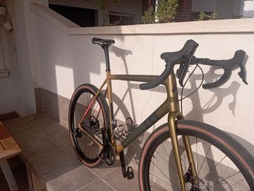 Used Specialized Crux Expert 2024 2024 Road & Gravel, Orange — image 2 of 9