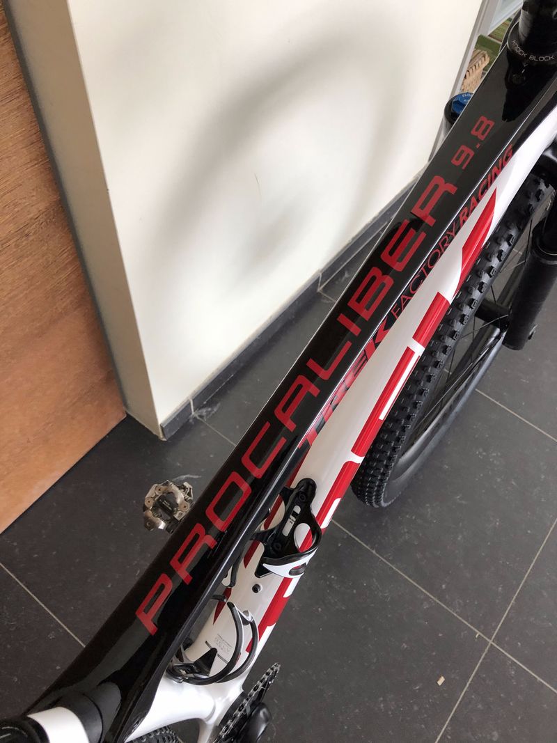 Used Trek Procaliber 9.8 2021 2021 Mountainbike, White, 29 — image 6 of 10