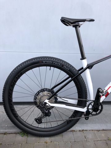 Used Trek Procaliber 9.8 2021 2021 Mountainbike, White, 29 — image 3 of 10
