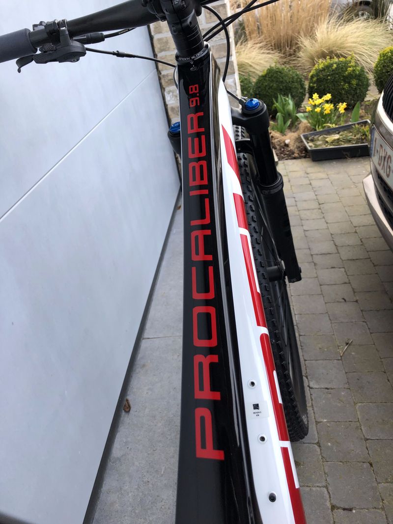 Used Trek Procaliber 9.8 2021 2021 Mountainbike, White, 29 — image 10 of 10