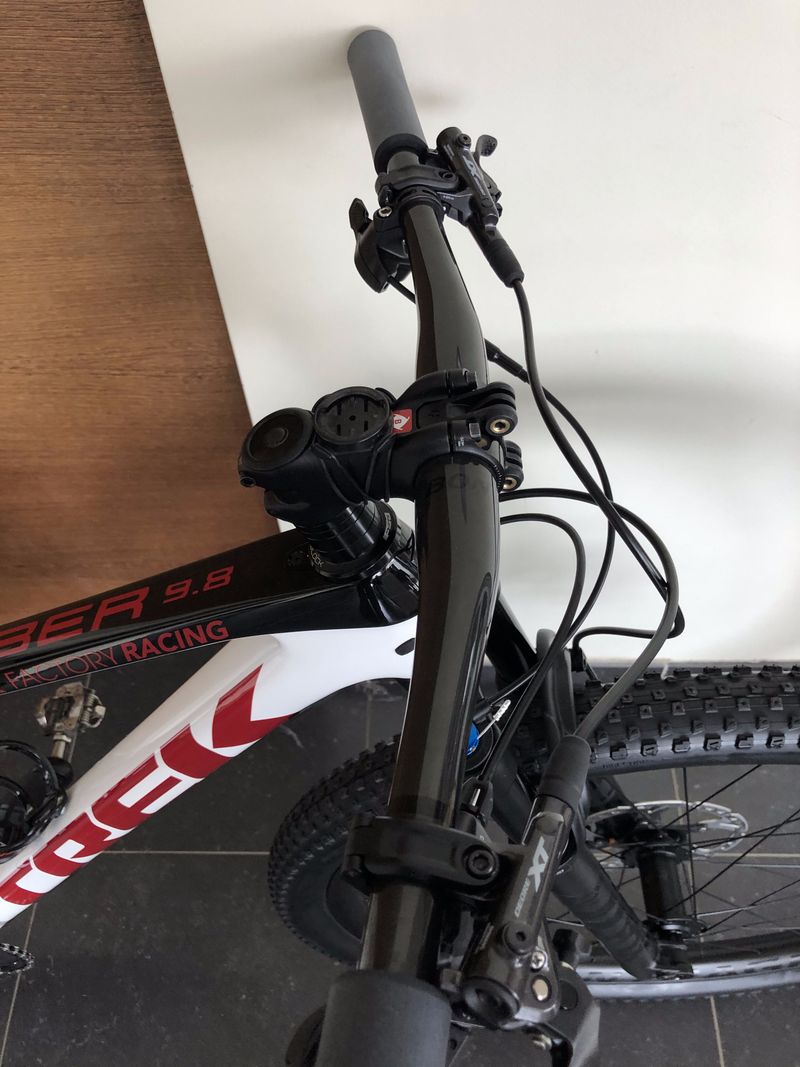 Used Trek Procaliber 9.8 2021 2021 Mountainbike, White, 29 — image 8 of 10