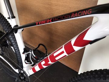 Used Trek Procaliber 9.8 2021 2021 Mountainbike, White, 29 — image 5 of 10