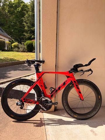 Used BH AERO TT SRAM Red eTap AXS 2018 Road & Gravel, Red — image 1 of 12