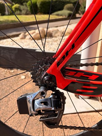 Used BH AERO TT SRAM Red eTap AXS 2018 Road & Gravel, Red — image 4 of 12