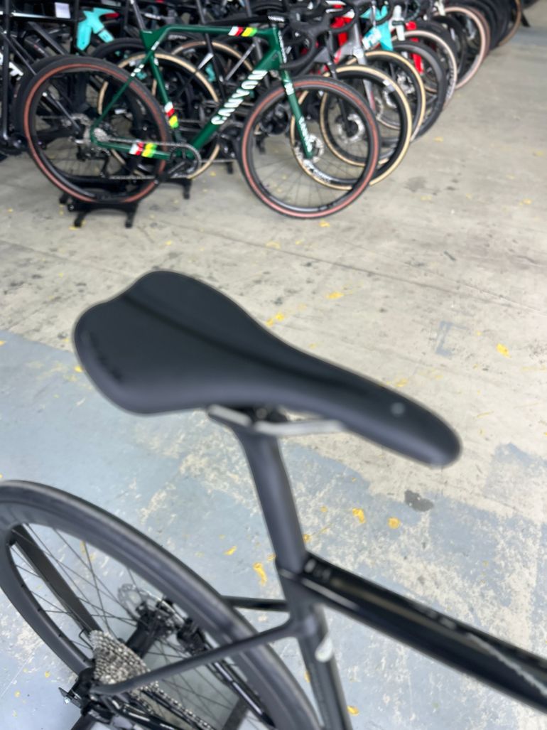 Used Isaac Element Di2 Carbon 2024 Road & Gravel — image 15 of 25