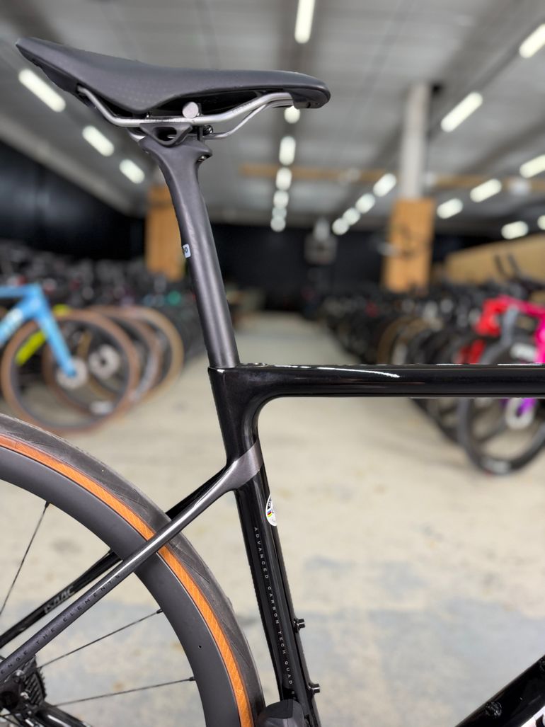 Gebrauchtes Isaac Element Di2 Carbon 2024 Road & Gravel, Schwarz — Bild 8 von 24