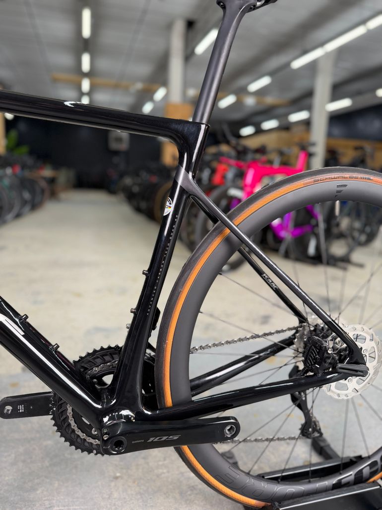 Gebrauchtes Isaac Element Di2 Carbon 2024 Road & Gravel, Schwarz — Bild 19 von 24