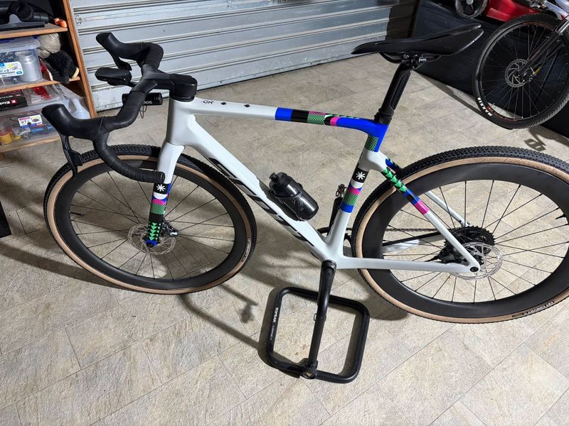 Used Scott Addict Gravel RC 2025 2025 Road & Gravel